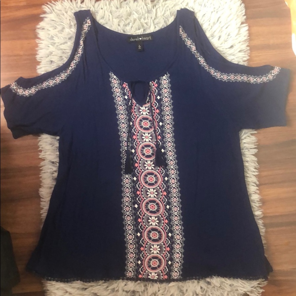 Shoulder Showing Blouse 💙💖